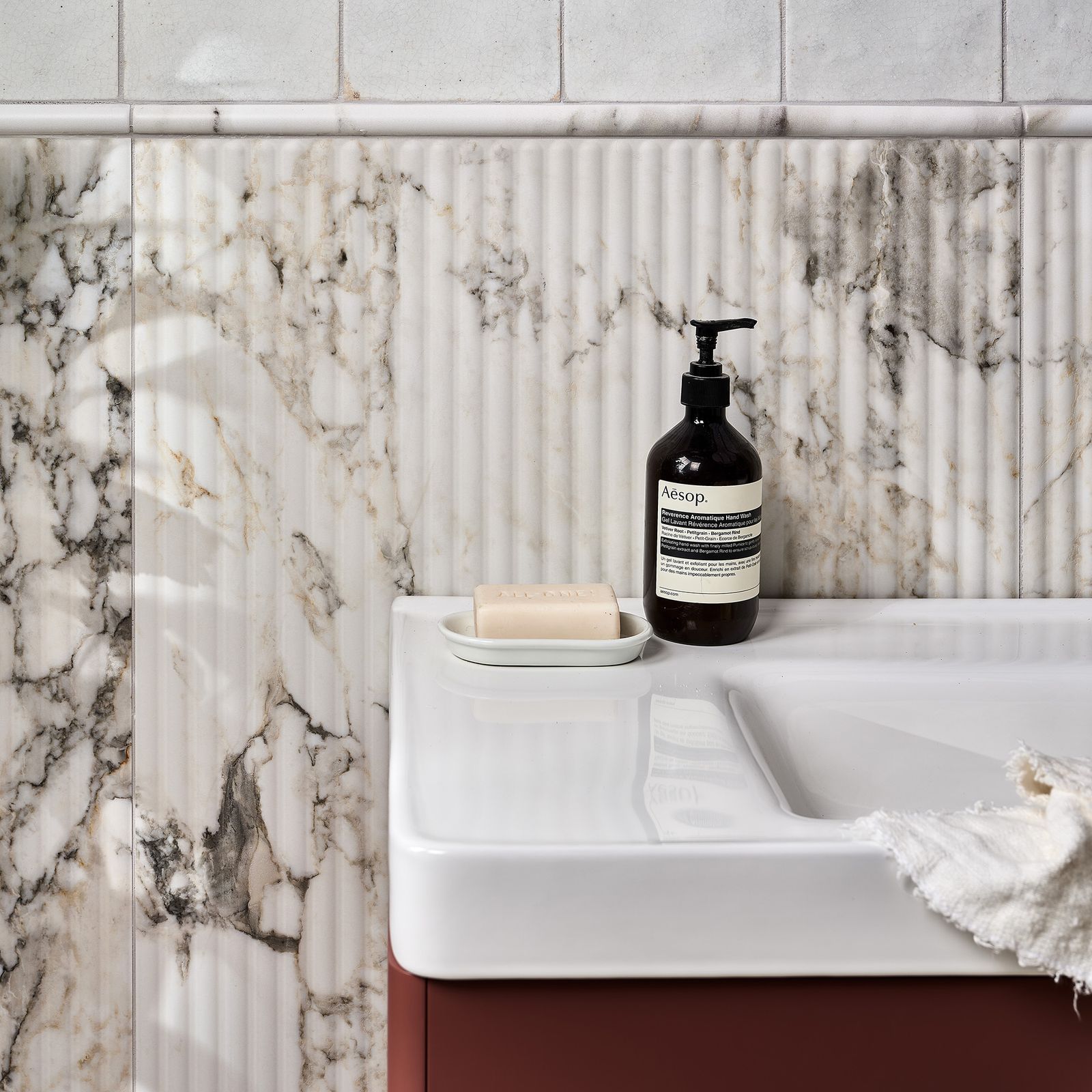 Bathroom Tile Trends 2025 7 Inspiring New Looks Ideal Home WX889aP96YpdbWJPgQVeAN 1600 80