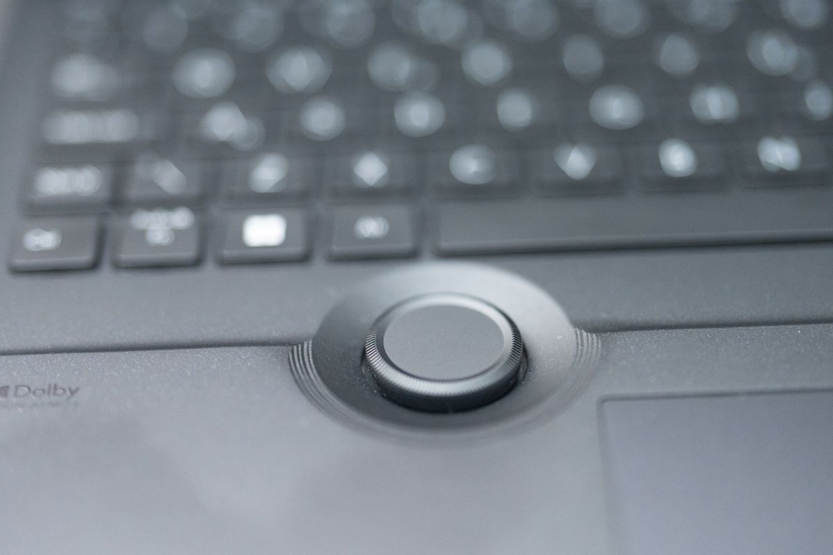 ASUS ProArt Studiobook OLED (H7604) review: state of the arts ...