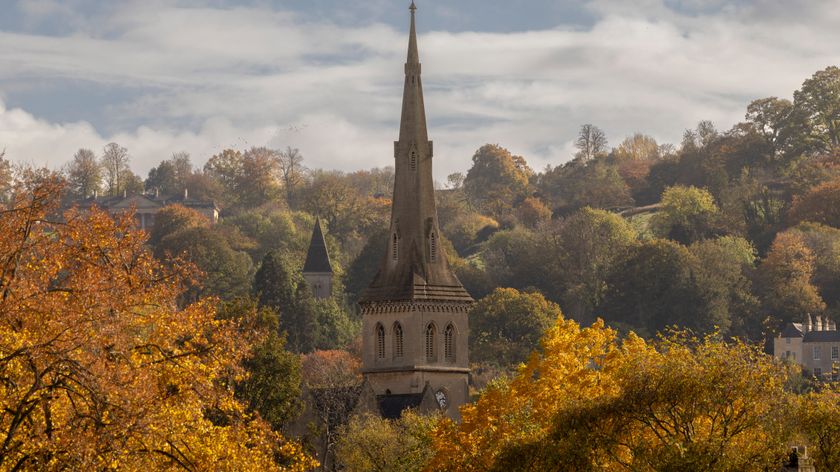 Picture of Widcombe, Bath, in autumn shot with Canon 100-500mm supertelephoto