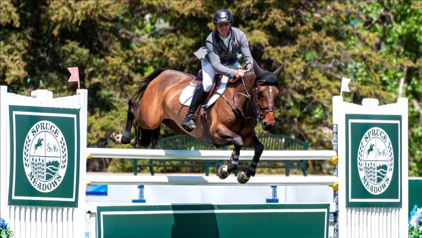 Matthew Sampson of GBR riding Curraghgraigue Obos Flight 