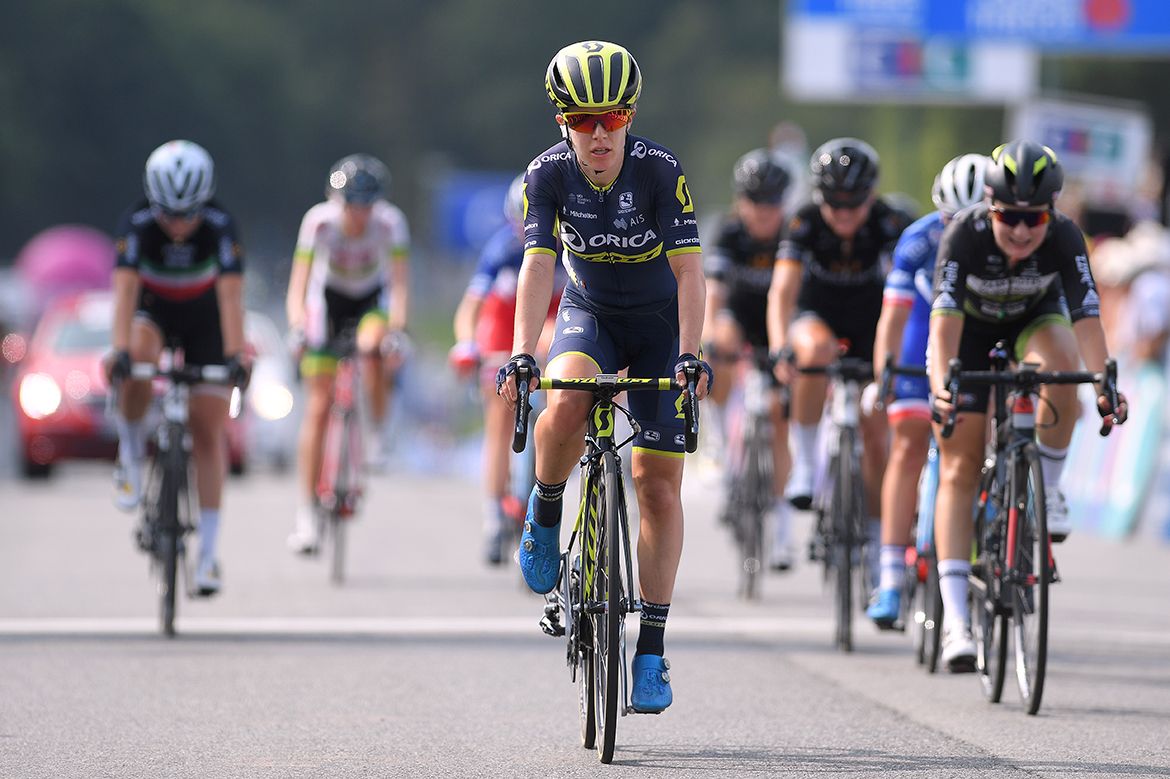 Amanda Spratt finishing the GP de Plouay