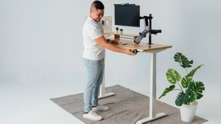 A fully setup EverDesk Max in standing position