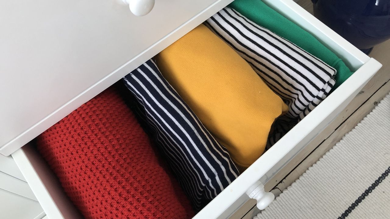 Marie Kondo folding: Folded clothes the Marie Kondo way