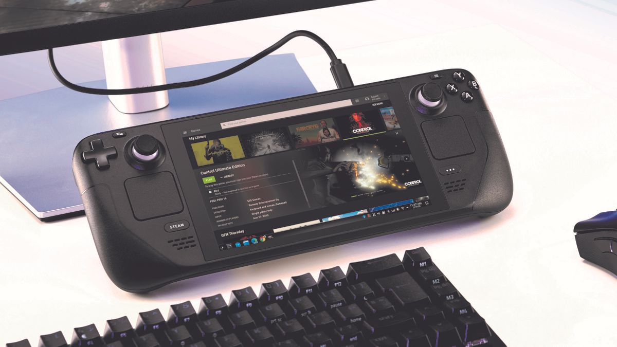 The Steam Deck in Desktop Mode plugged into desktop peripherals