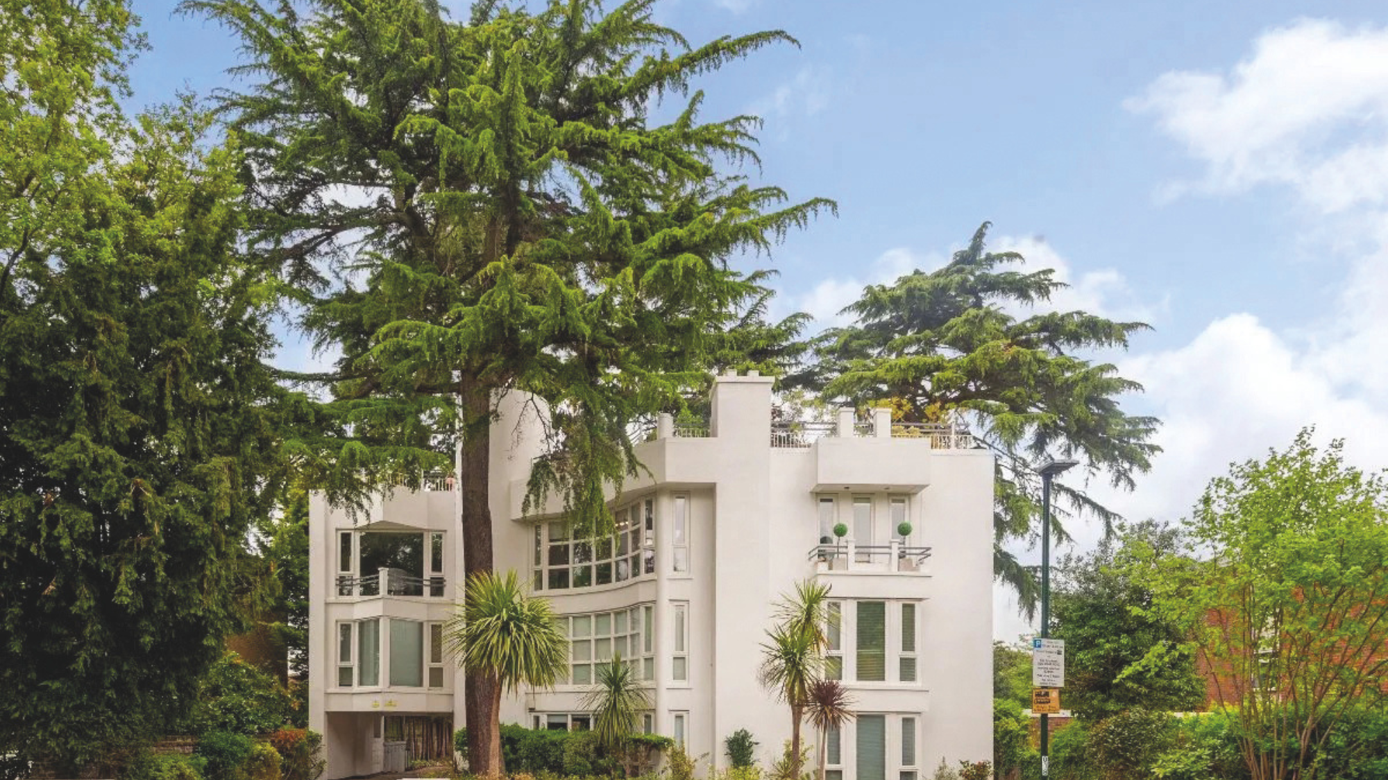 London, Clubhouse Apartments, Strawberry Hill, Twickenham TW1