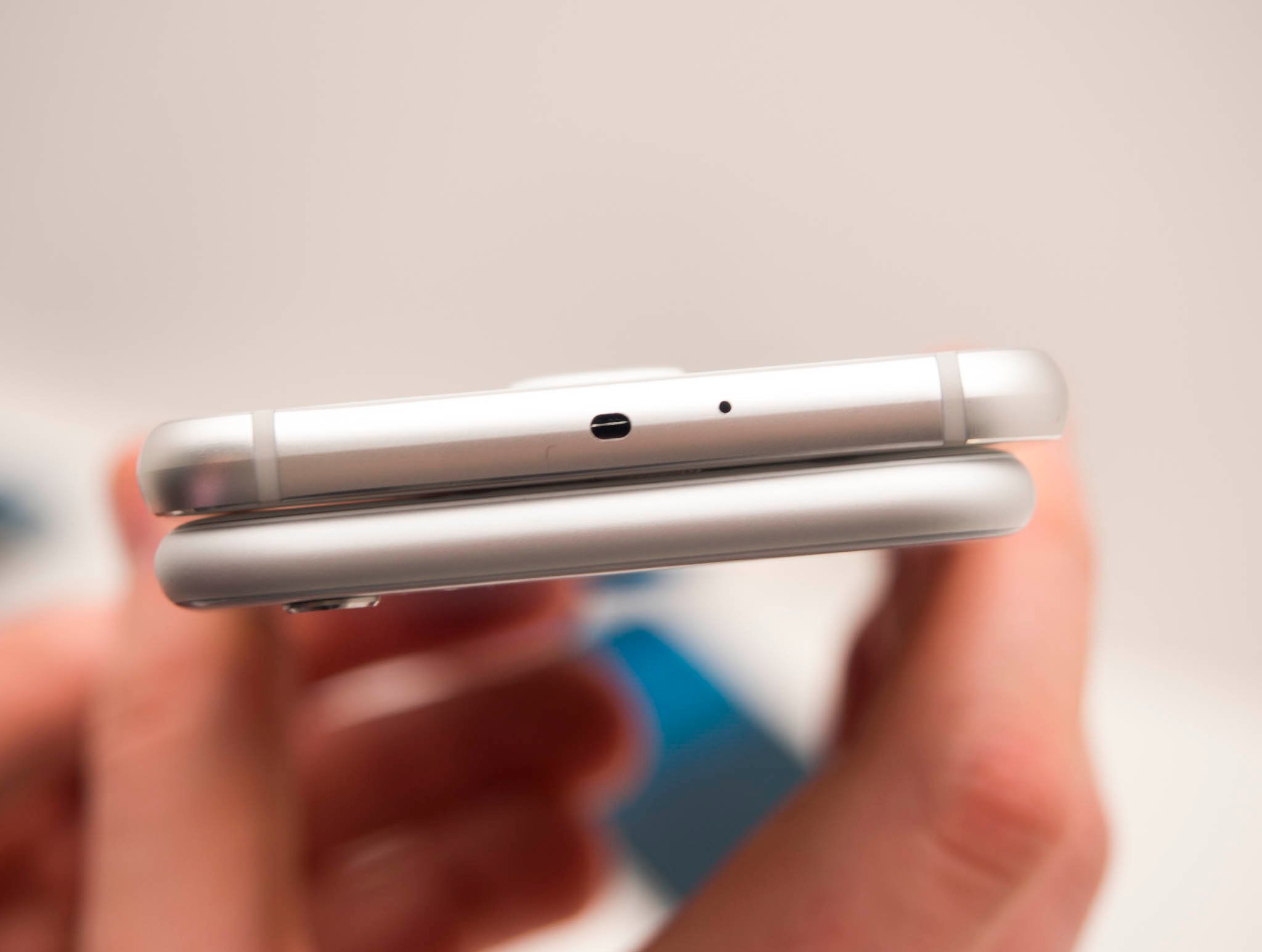 iPhone 6 versus Galaxy S6: first-glance similarities aren't a bad thing ...