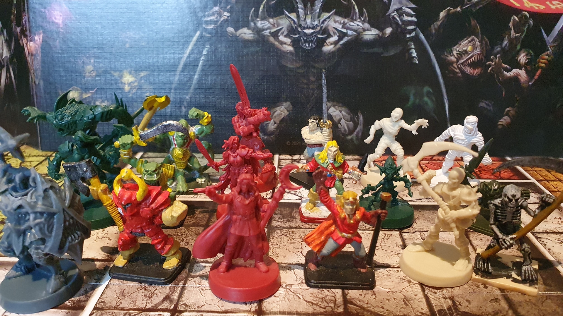 HeroQuest minis new and old compared