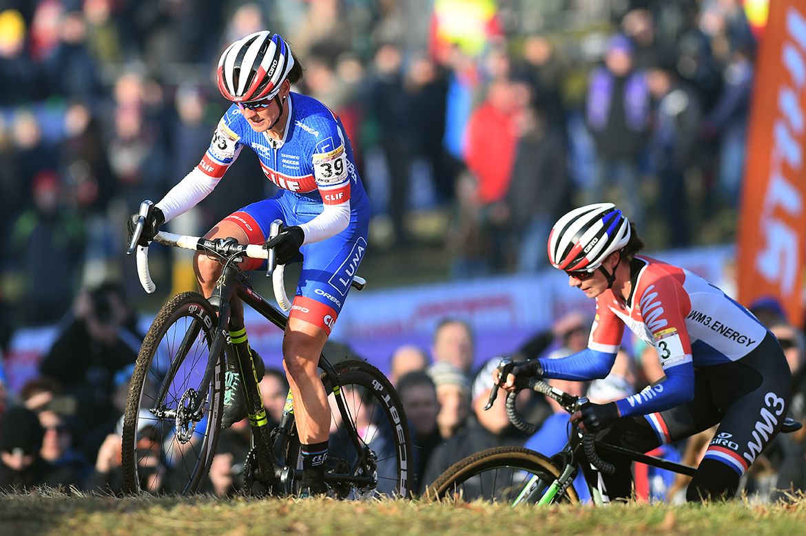 Katerina Nash leads Vos