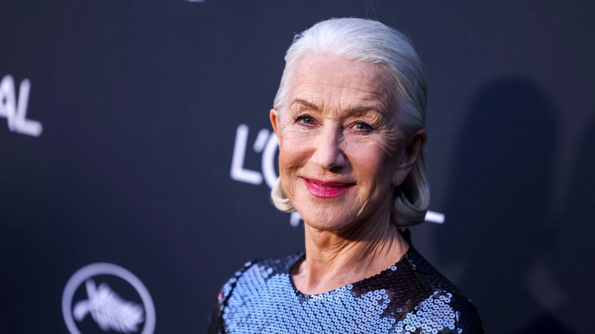 海倫米倫 (Helen Mirren) 針對「喚醒」肌膚的「感覺良好」護膚步驟簡單得令人耳目一新