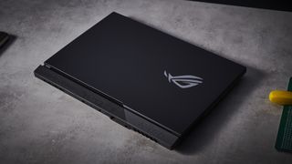 Asus ROG Strix SCAR 17 G733