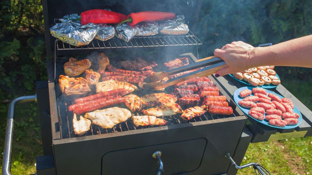 Experts reveal the best temperatures for grilling meats Homes & Gardens