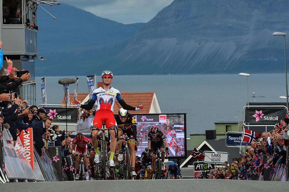 Alexander Kristoff (Katusha) wins the opening stage