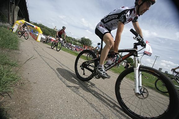 Derek Zandsrta (3Rox Racing) warms up
