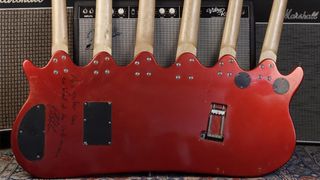 Hutchins Guitars Beast: 6-necked guitars