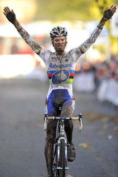 Lars Boom (Rabobank) wins a muddy race