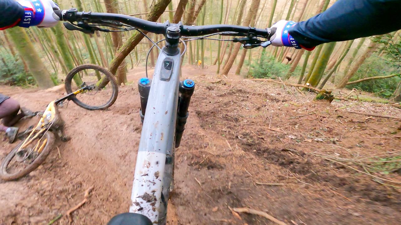 MTB trail crash 1