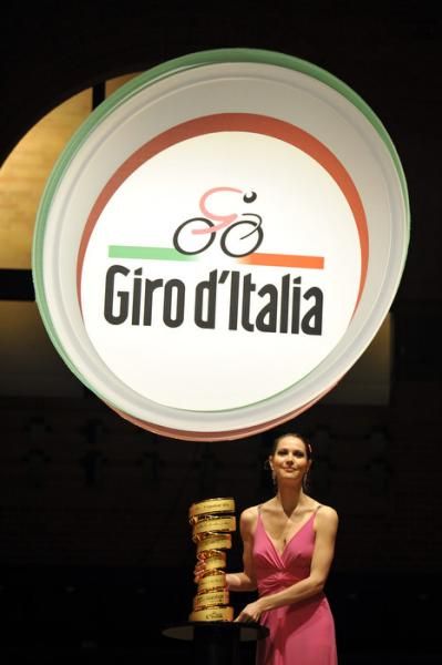The target for the Giro d'Italia favourites (the gold trophy, not the woman).