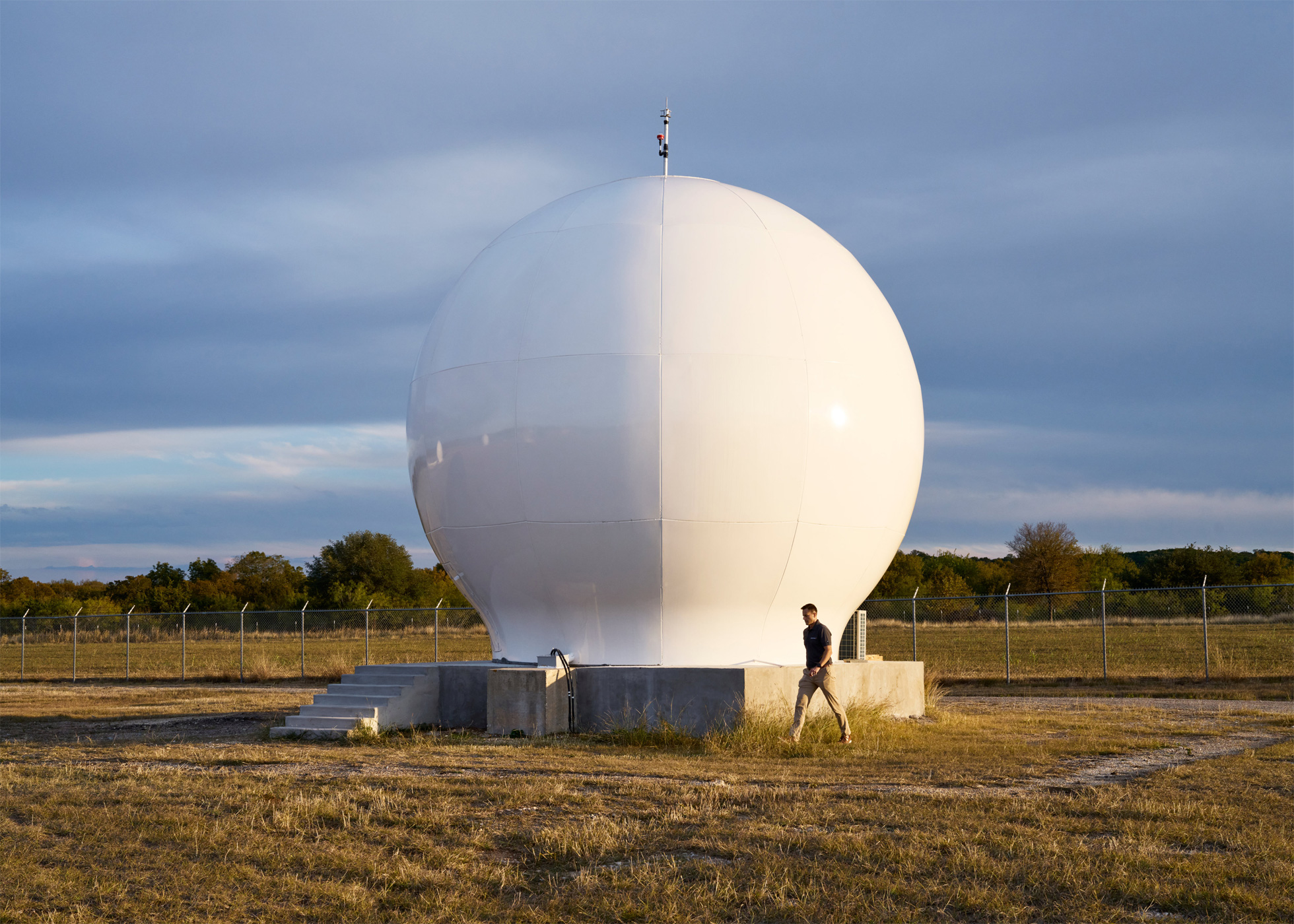 Notfall-SOS über Satelliten-Globalstar-Bodenstation