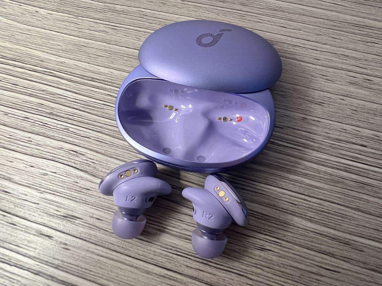 Anker Soundcore Liberty 3 Pro Dusk Purple Magnetic Contacts