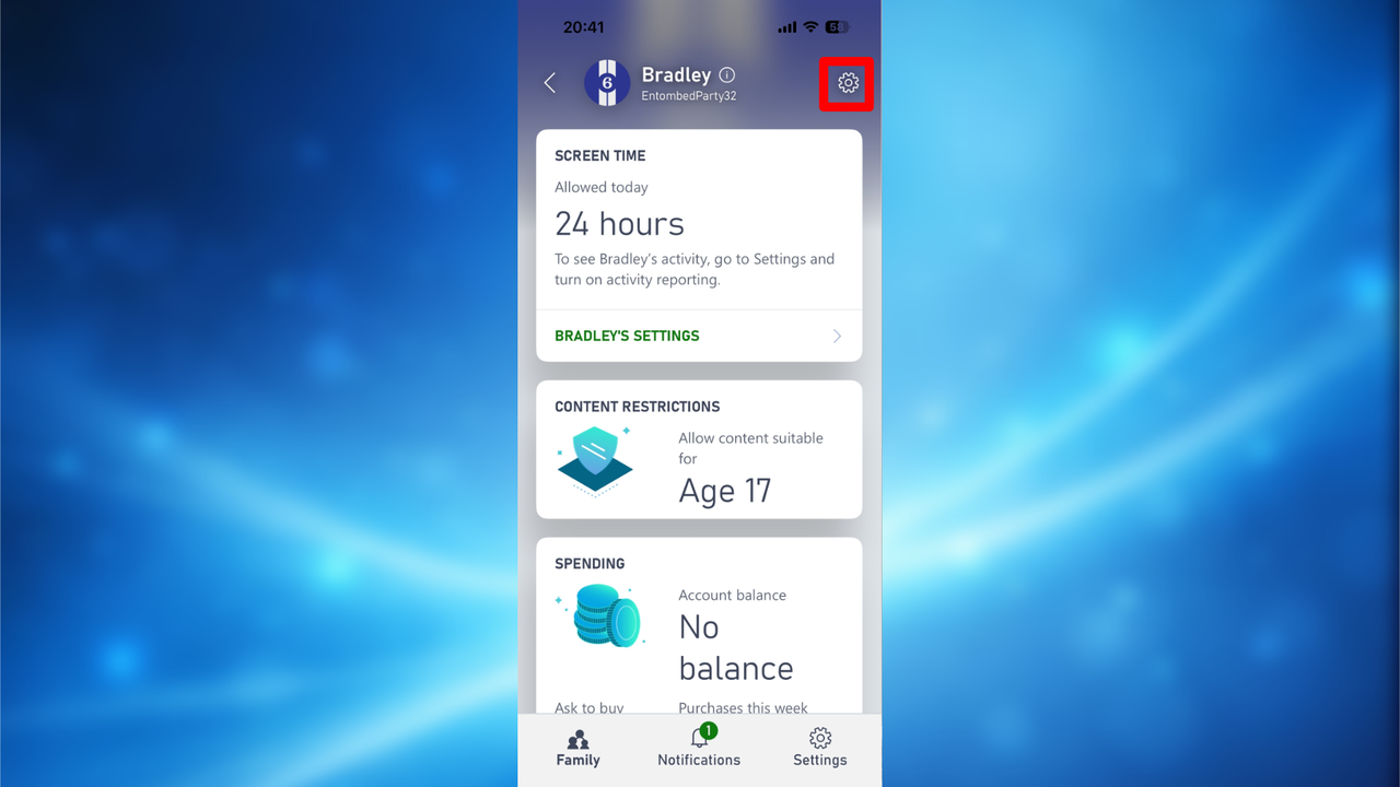 Screenshots of Xbox Family Settings app
