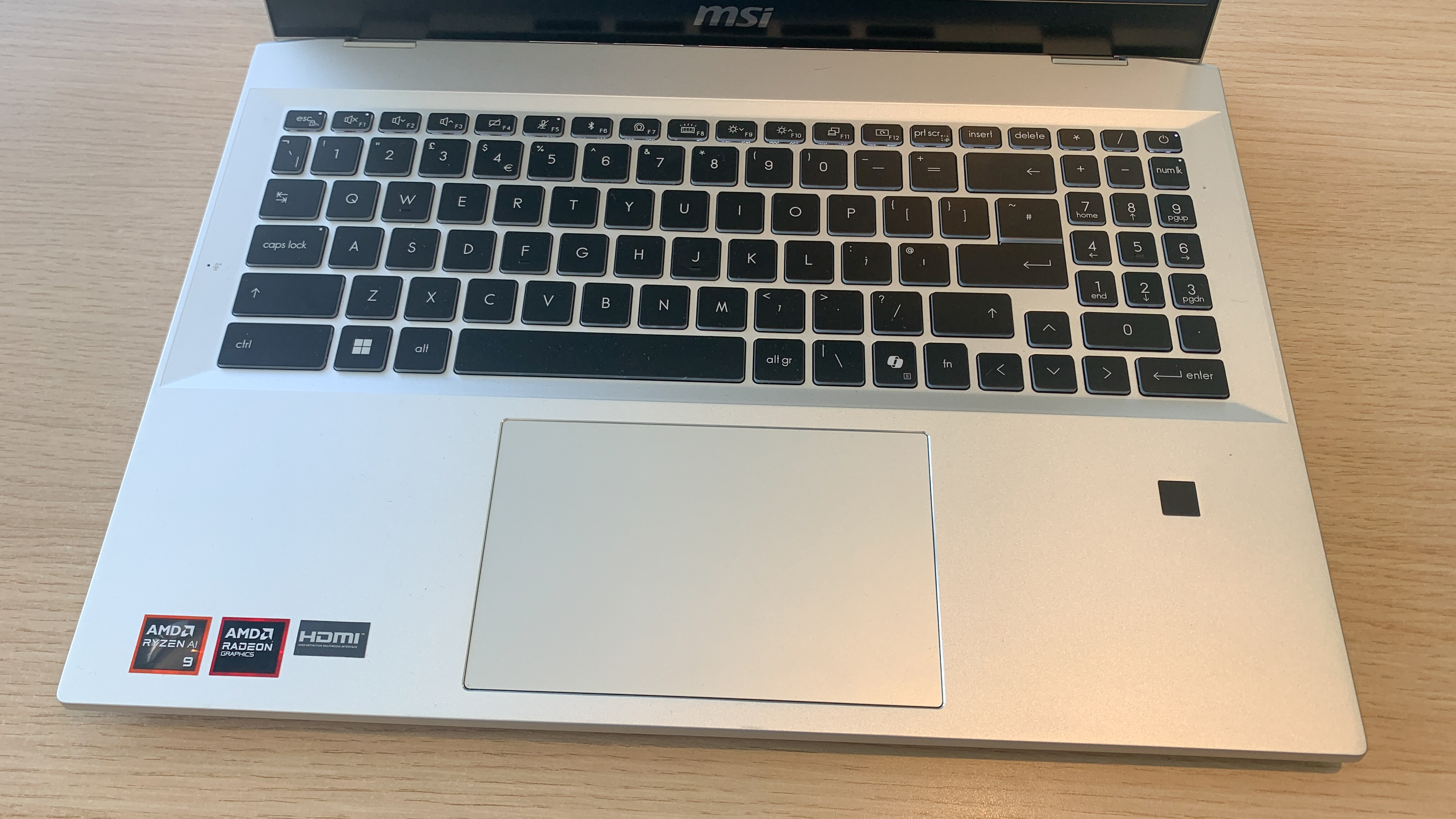 MSI Prestige A16 AI+
