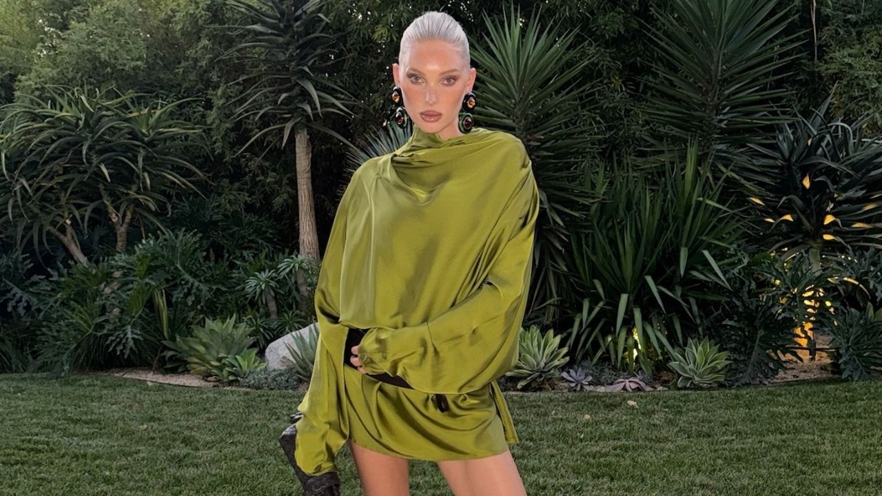 Suddenly, Chic Dressers Everywhere Are Styling the Mesh Heel Trend
