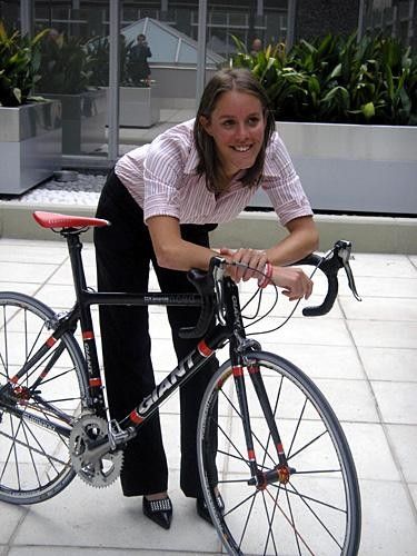 Jessie Maclean with her new Giant Advanced LE