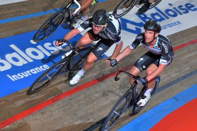 Mark Cavendish gets a slingshot