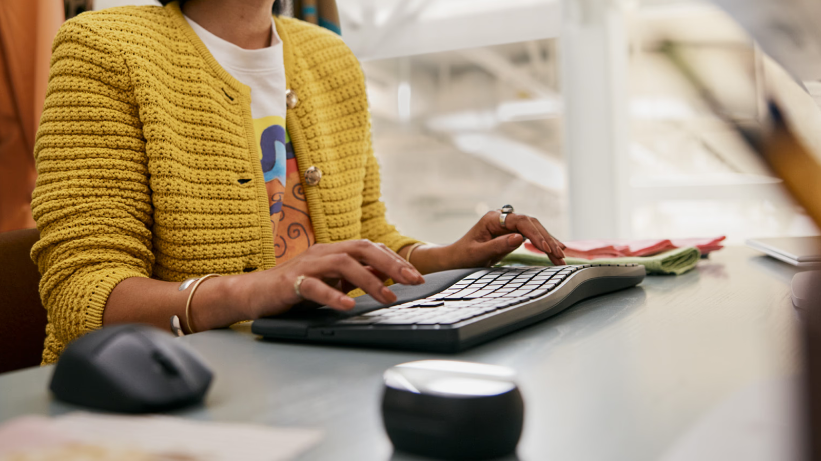 HP 680 Comfort Dual-Mode Keyboard