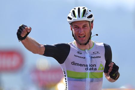 Steve Cummings (Dimension Data) takes the win