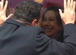 Evicted housemate Mario returned to the Big Brother house to propose to his fiancée Lisa, who said yes!