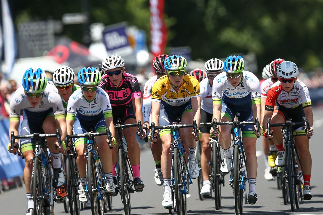 Gracie Elvin with her Orica-AIS teammates during the final stage