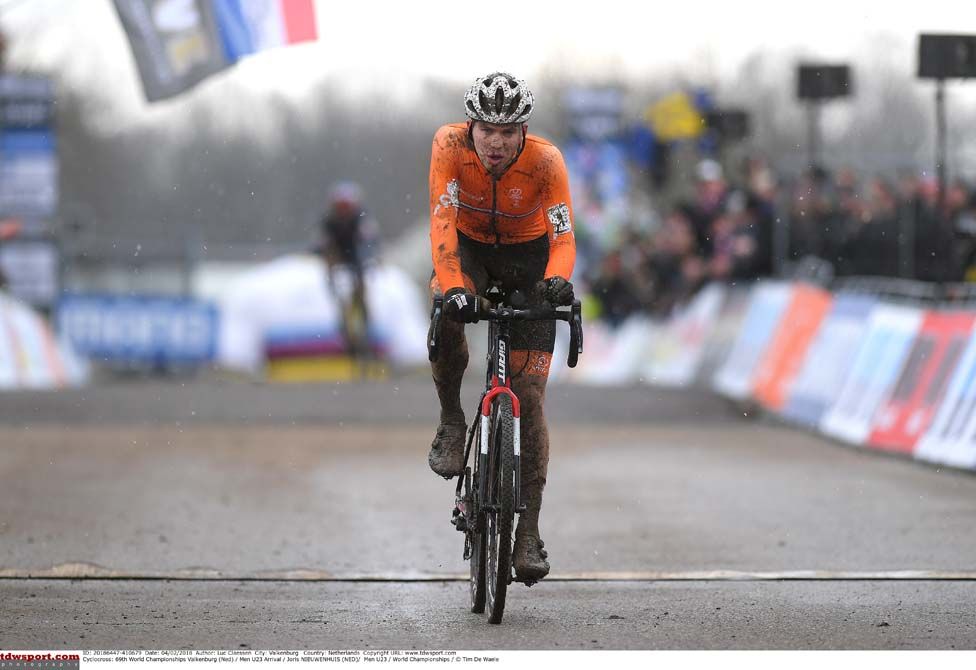 Joris Nieuwenhuis (Netherlands) takes silver