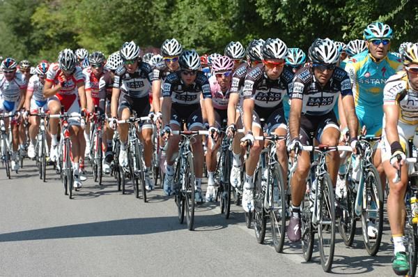 The Saxo Bank team was working for Richie Porte throughout stage 12.