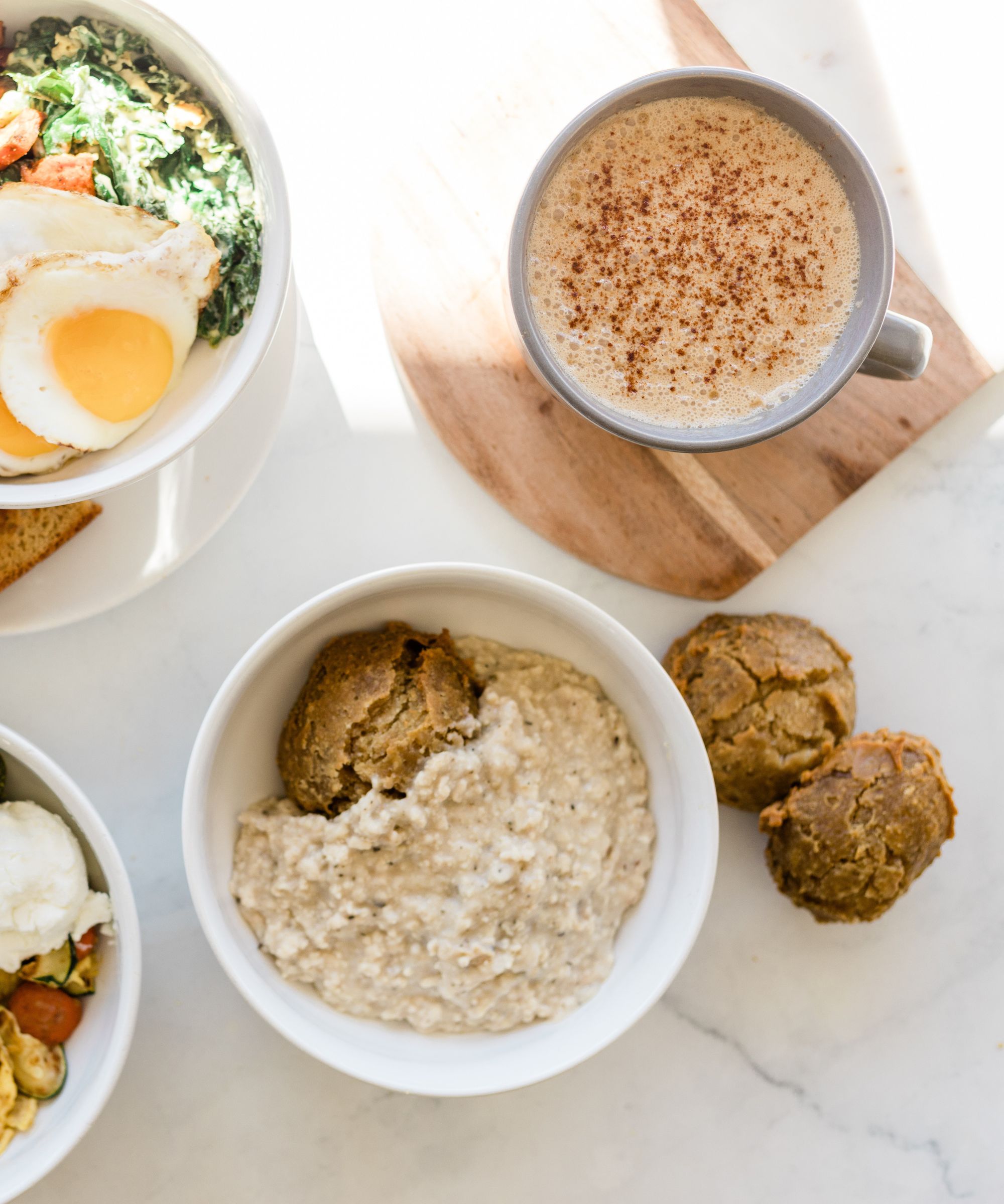 Coffee, oatmeal and biscuits