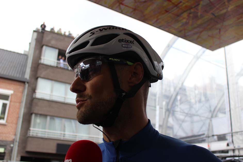 Tom Boonen talks to the press