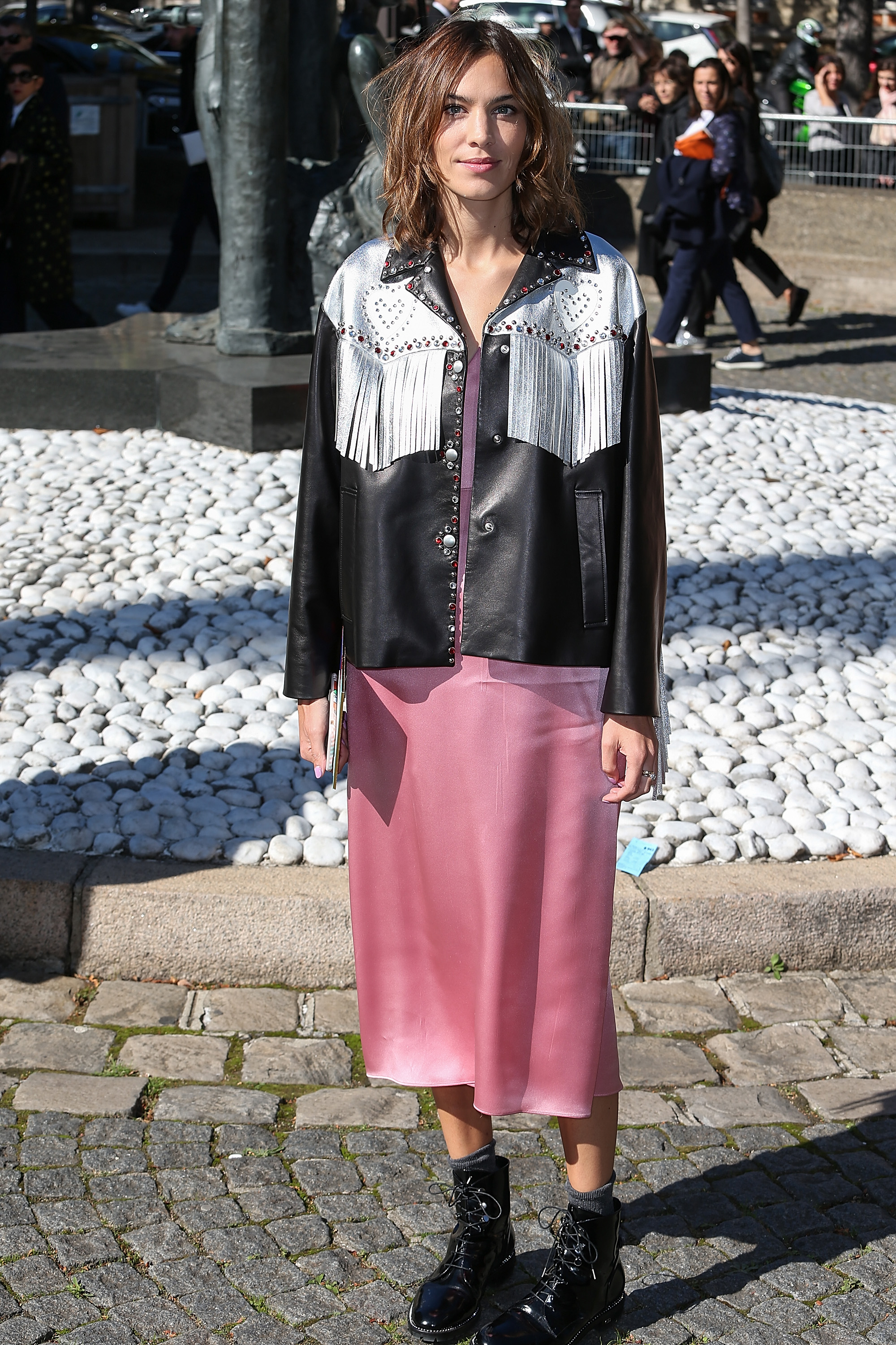 Alexa Chung arrives at the Miu Miu show as part of the Paris Fashion Week Womenswear Spring/Summer 2017 on October 5, 2016 in Paris, France.