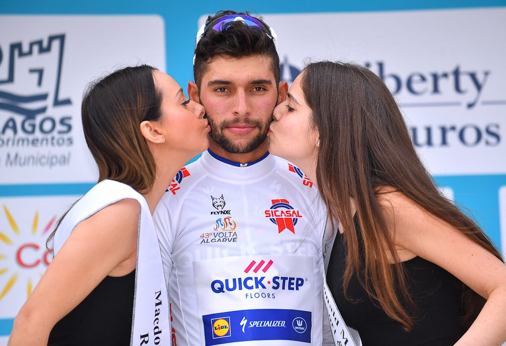 Fernando Gaviria in white at Volta ao Algarve