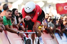 Stefan Kung on course to victory on stage 21 of the Vuelta a Espana