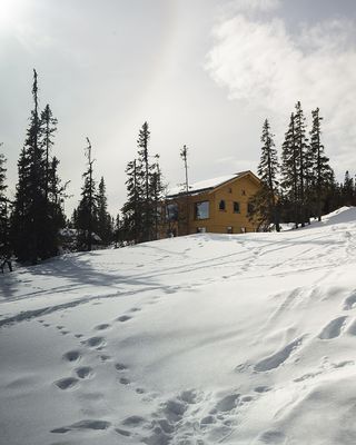snowy exterior of Vemdalen Villas