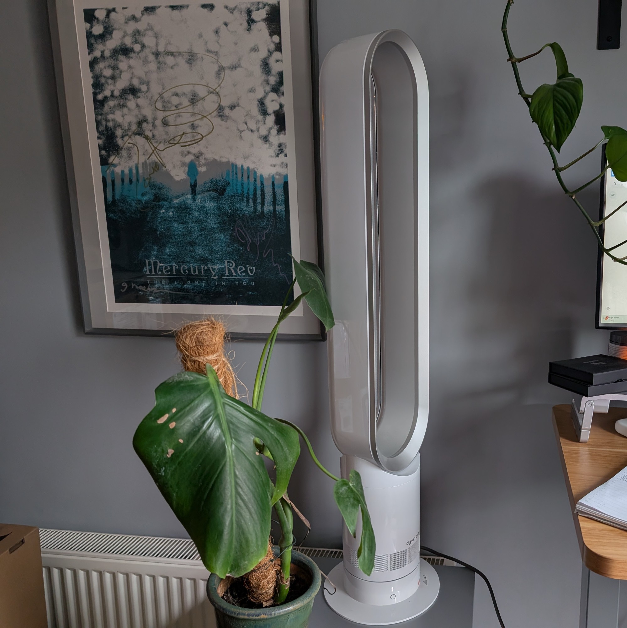 Dyson Cool AM07 Tower Fan in home testing
