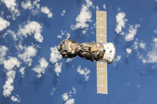 Soyuz Heads to Earth with Expedition 35/36 Crew