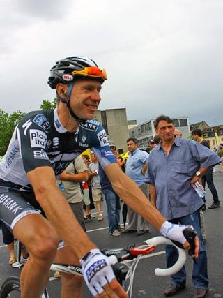 Saxo Bank strongman Jens Voigt is all smiles at the start of Stage 6.