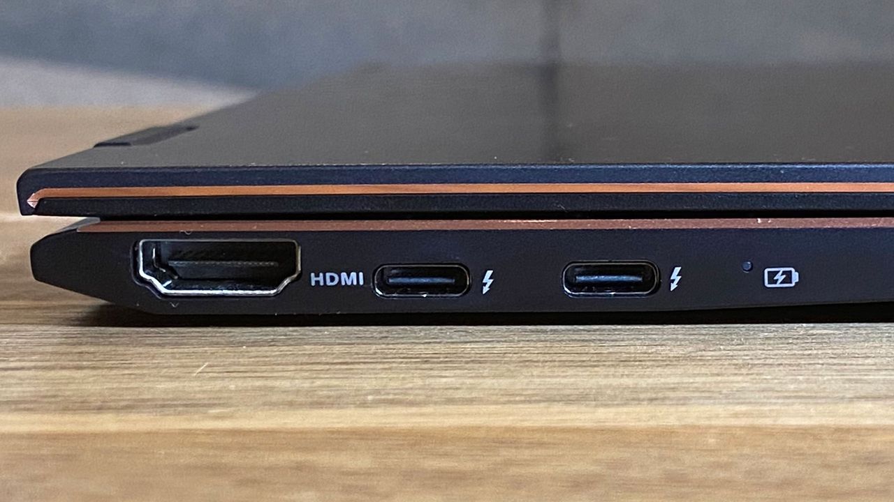 Asus ZenBook Flip S UX371
