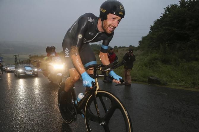 Sir Bradley Wiggins, Team Sky shows the strain.