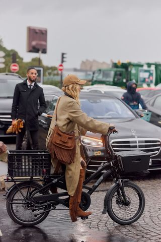 Paris Fashion Week Street Style