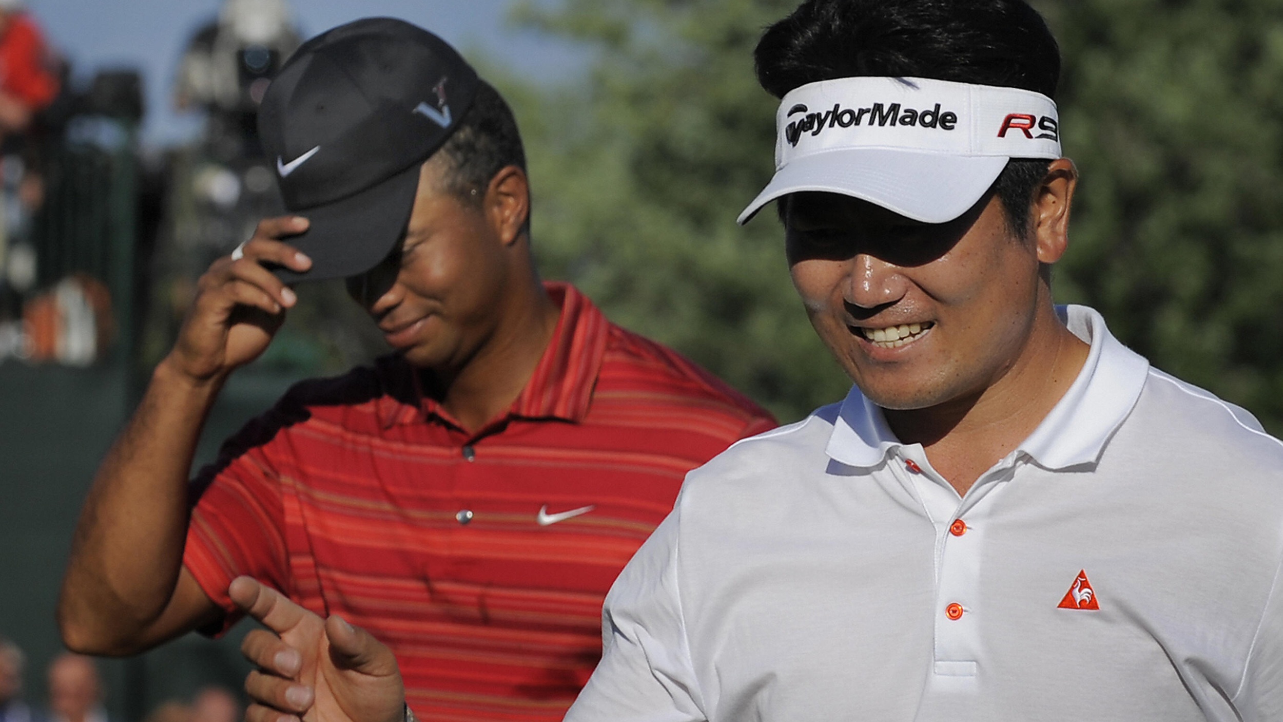 YE Yang takes down Tiger Woods at the 2009 PGA Championship