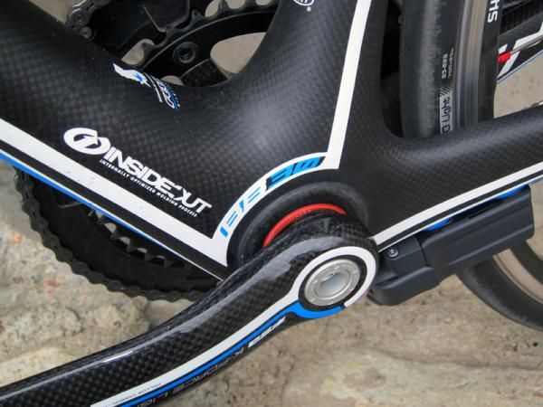 As expected, there's a lot of material and big cross-sections around the bottom bracket area