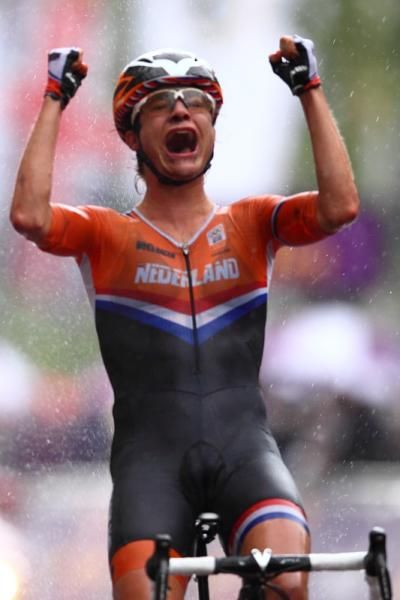Marianne Vos (Netherlands) wins the Olympic road race from Elizabeth Armitstead (Great Britain) and Olga Zabelinskaya (Russia)