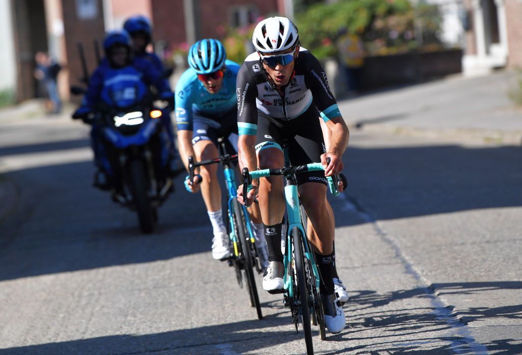 BILZEN BELGIUM SEPTEMBER 03 Jack Bauer of New Zealand and Team BikeExchange competes in the breakaway during the 17th Benelux Tour 2021 Stage 5 a 188km stage from Riemst to Bilzen BeneluxTour on September 03 2021 in Bilzen Belgium Photo by Luc ClaessenGetty Images